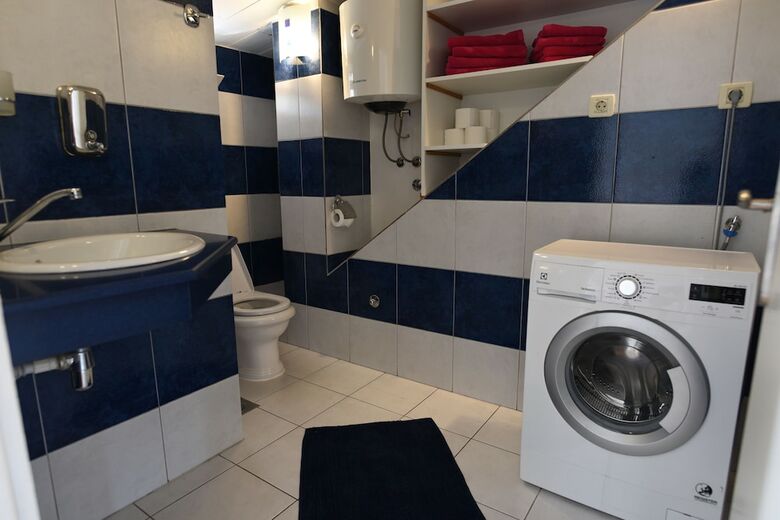 Apartments Mariani - Near Split Riva