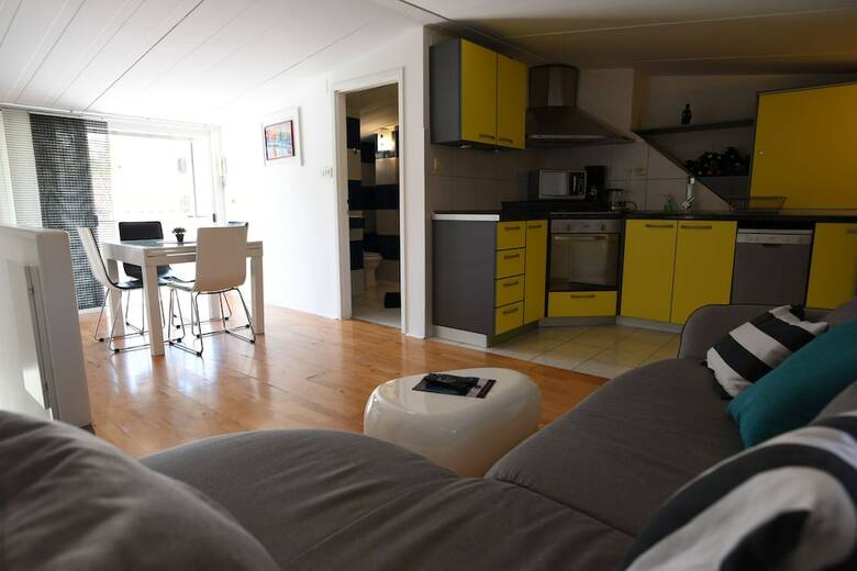 Apartments Mariani - Near Split Riva
