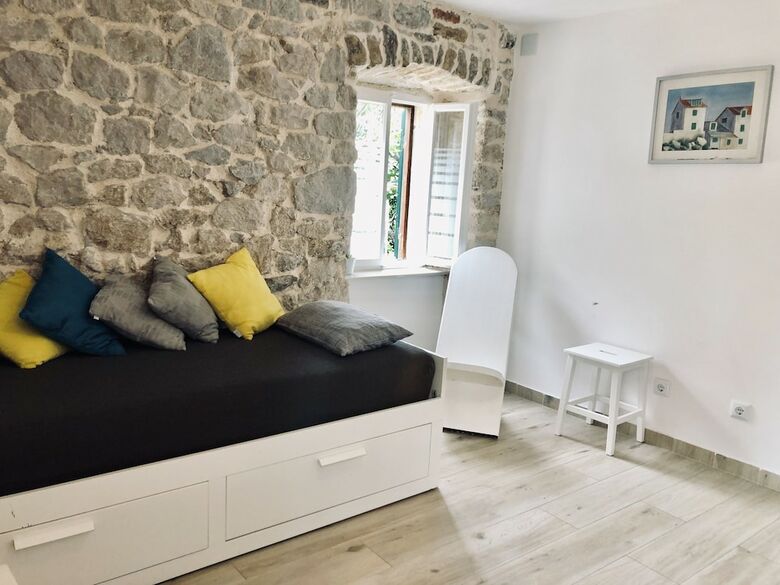 Apartments Mariani - Near Split Riva
