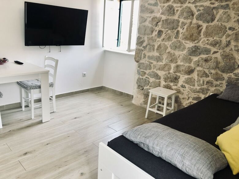 Apartments Mariani - Near Split Riva