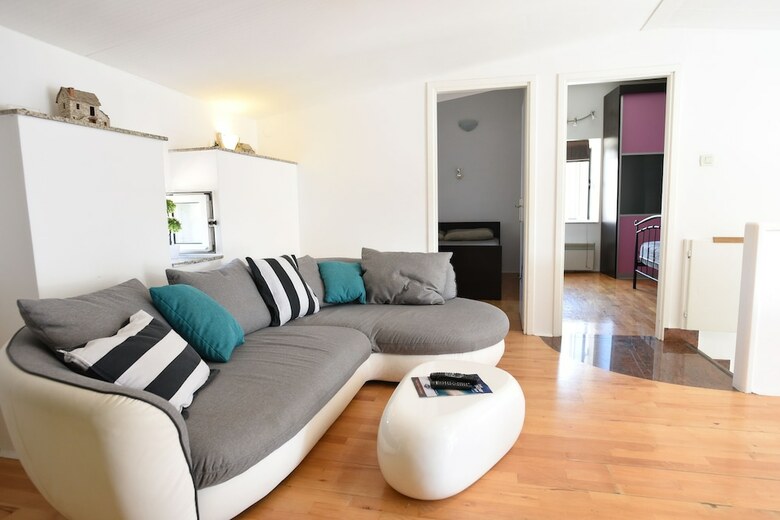 Apartments Mariani - Near Split Riva