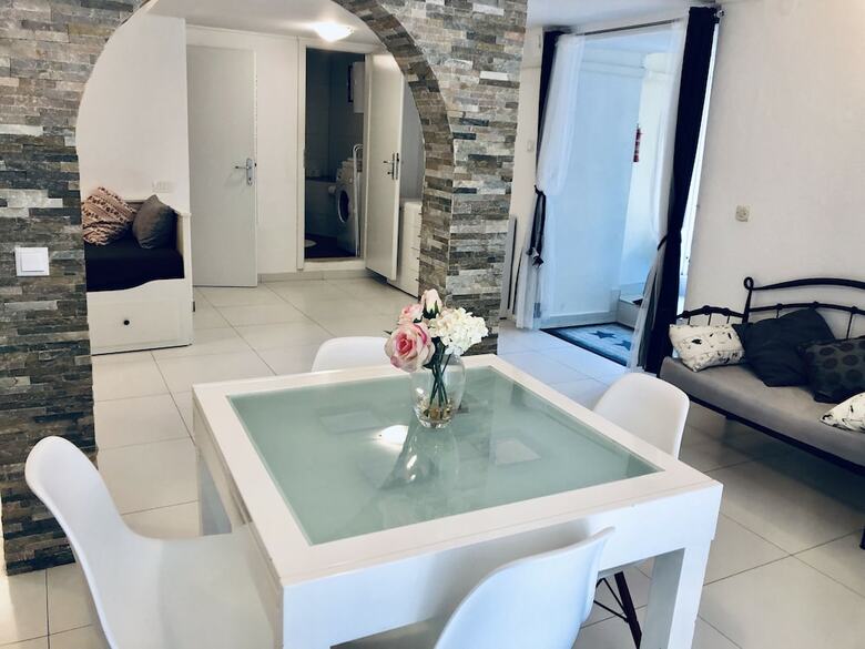 Apartments Mariani - Near Split Riva