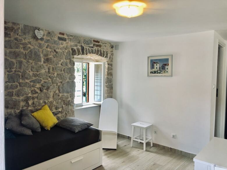 Apartments Mariani - Near Split Riva