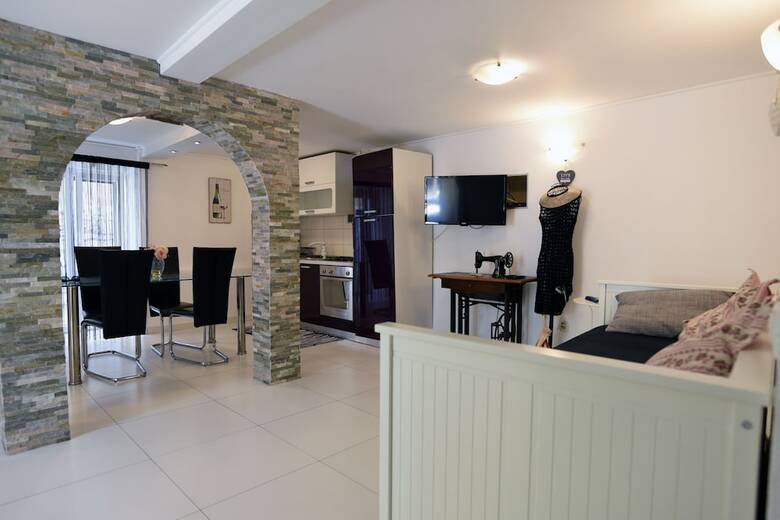Apartments Mariani - Near Split Riva