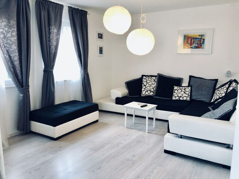 Apartments Mariani - Near Split Riva