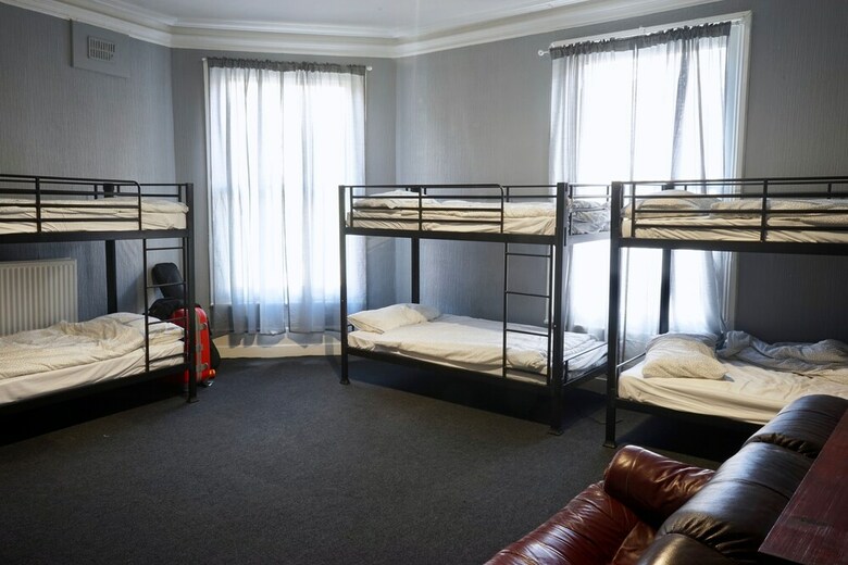 Hostal The George Backpackers