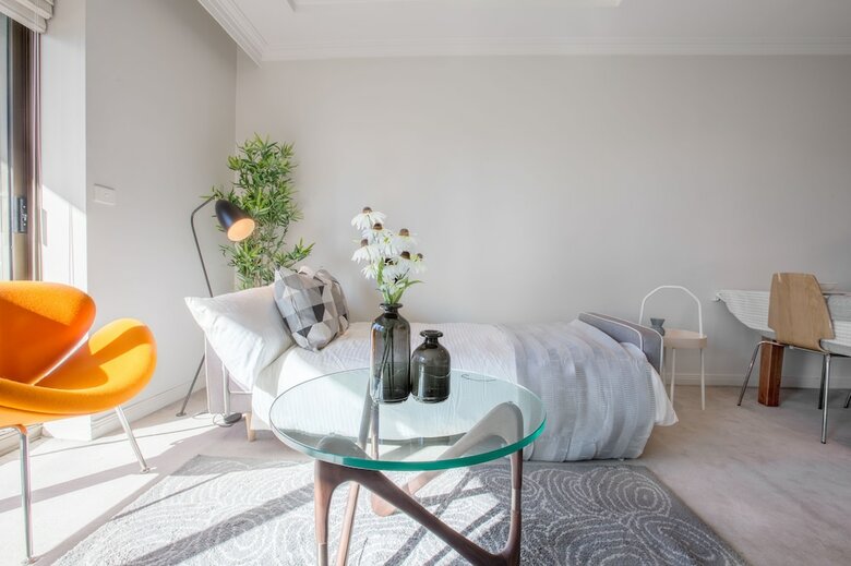 Russell St. Hotel Apartment