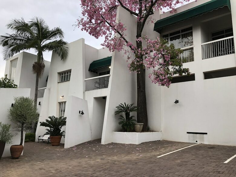 Whistletree Manor Boutique Hotel