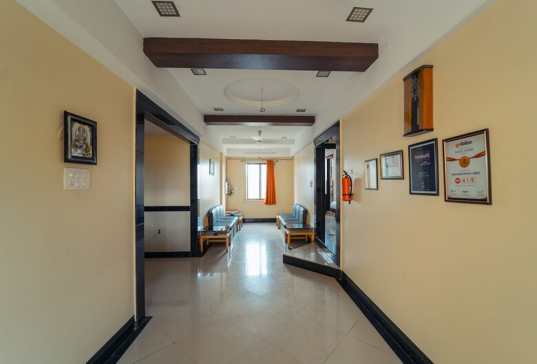 Hotel Aashish Deluxe Kolhapur