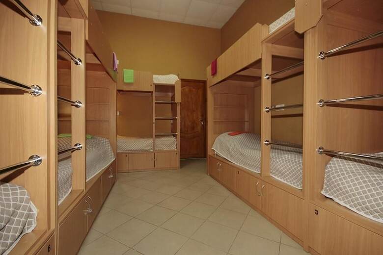 Hostal Hostel Podvorie