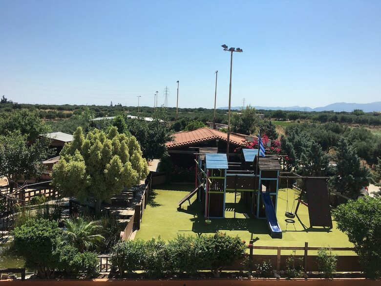 Arion Stables & Apartments