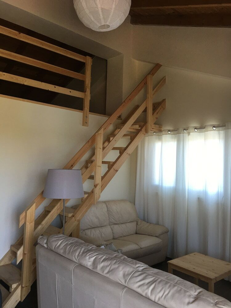 Arion Stables & Apartments