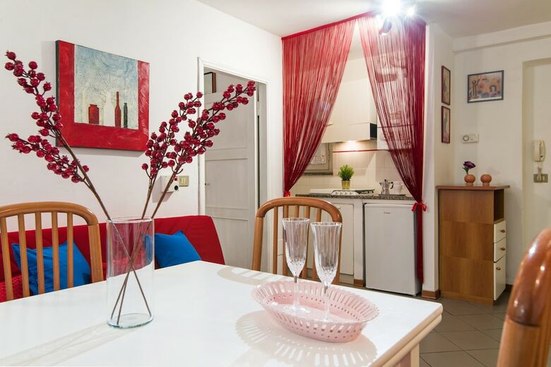 Ponte Vecchio Florence Apartment