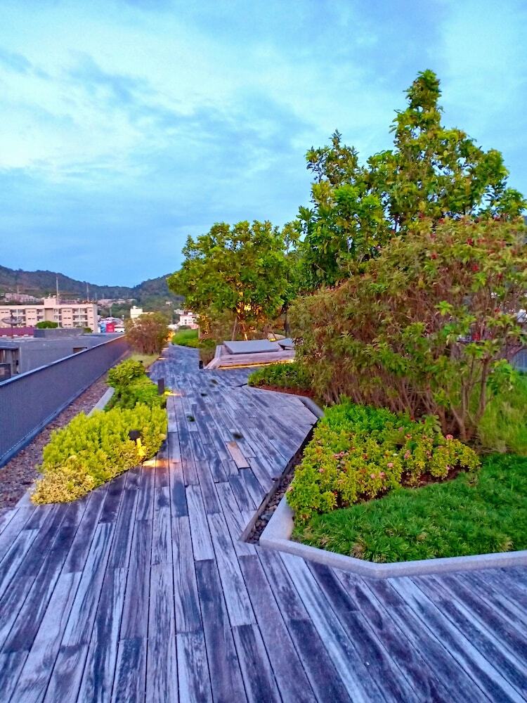 Patong Beach Luxury Condo