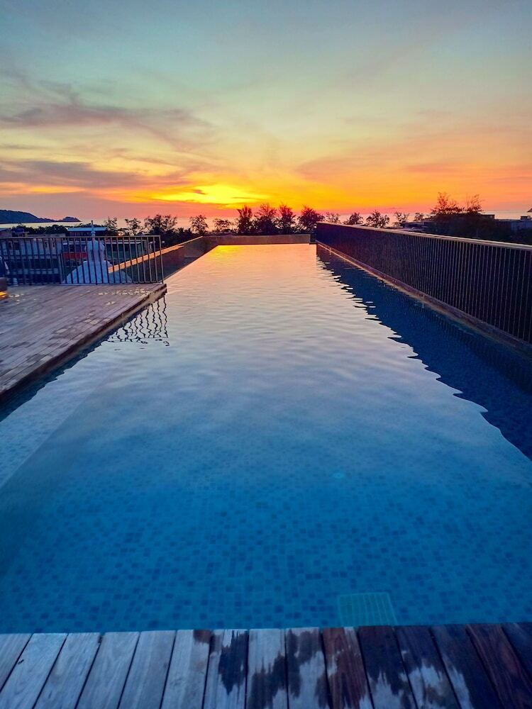 Patong Beach Luxury Condo