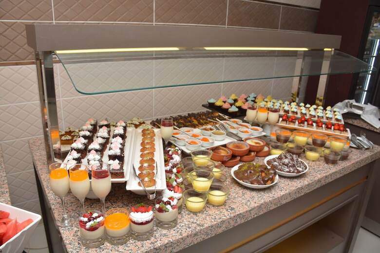 Ayma Hotel