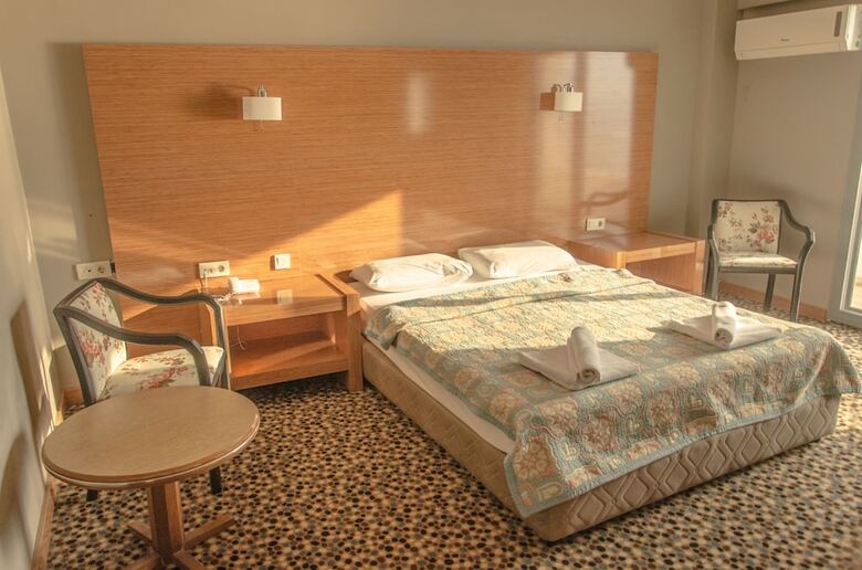 Ayma Hotel