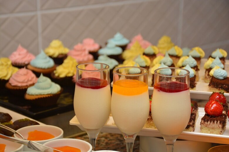 Ayma Hotel