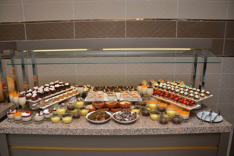 Ayma Hotel