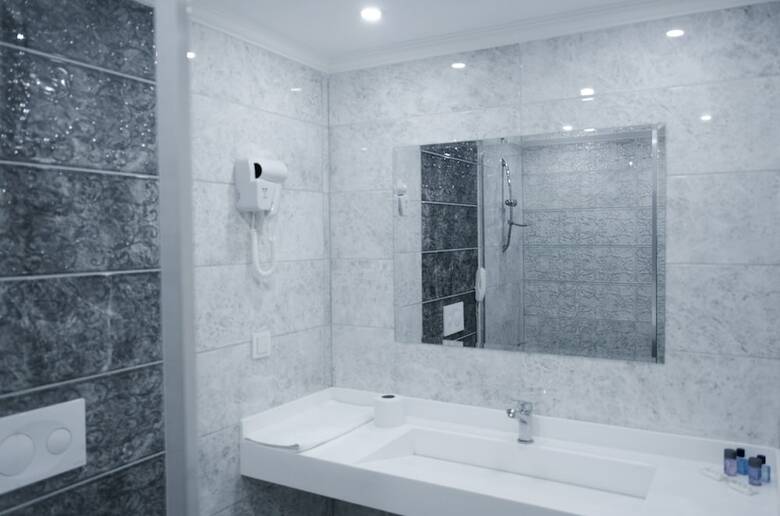 Ayma Hotel