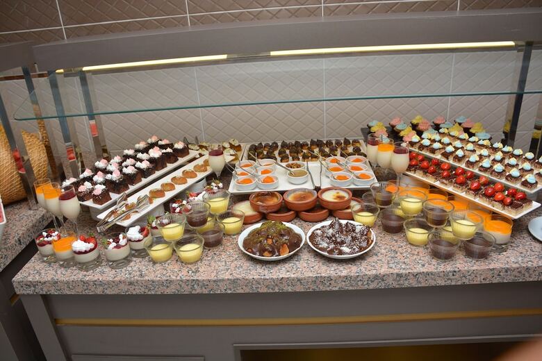 Ayma Hotel