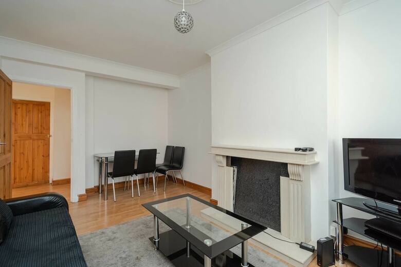 Apartamentos Well Connected Cosy 2 Bedroom Home