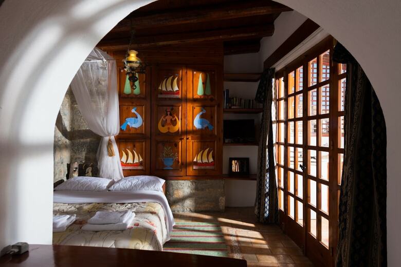 Homes Of Cretan Tradition