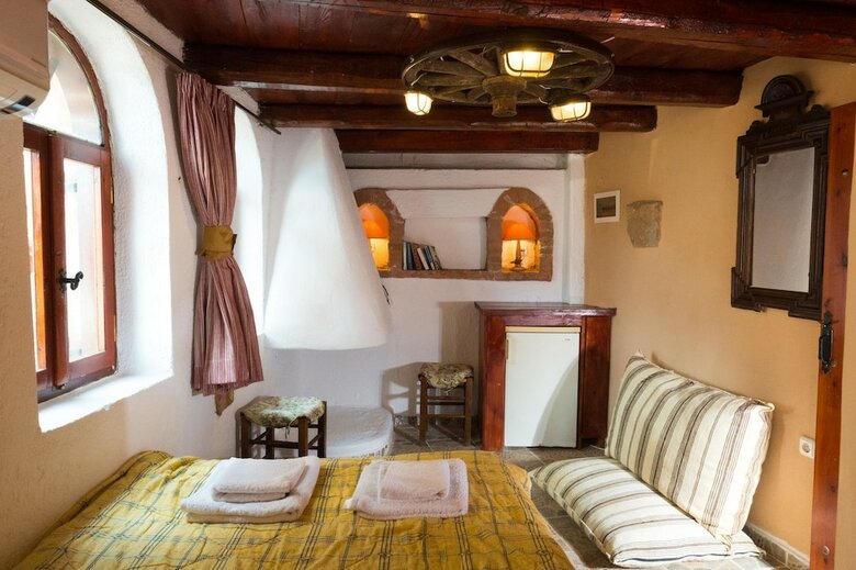 Homes Of Cretan Tradition