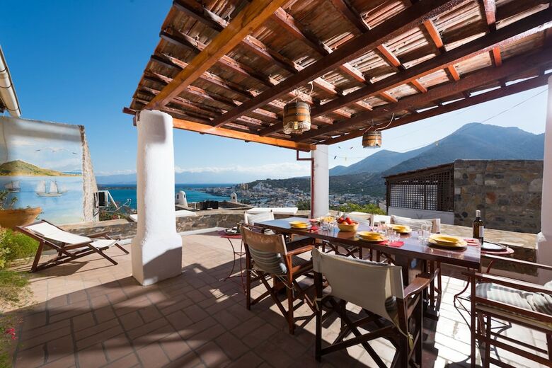 Homes Of Cretan Tradition