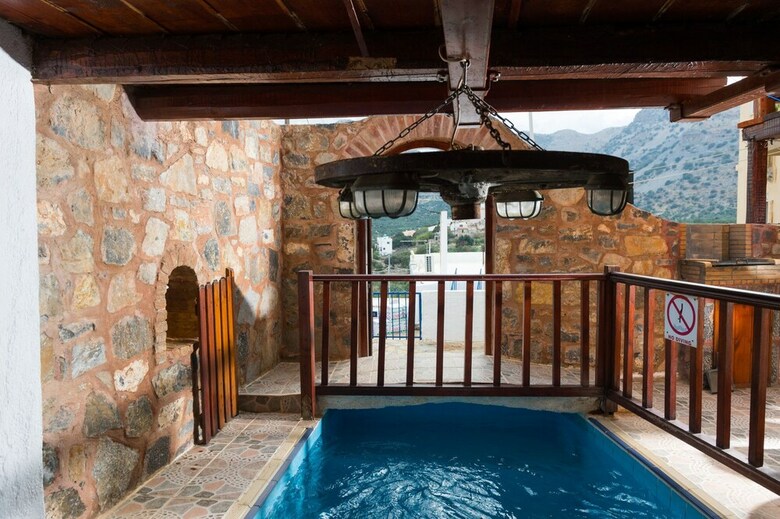 Homes Of Cretan Tradition
