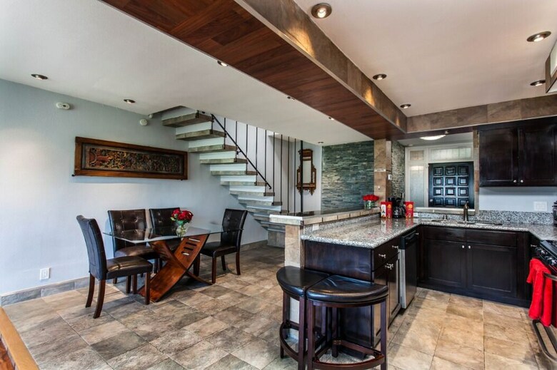 La Hillside Retreat
