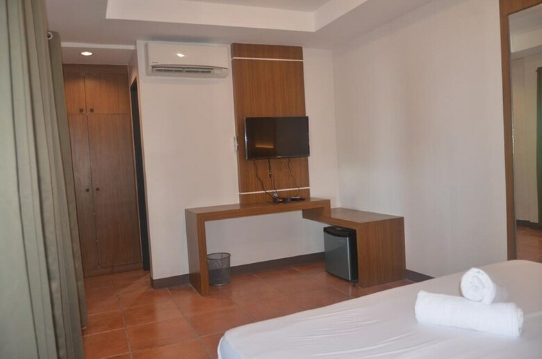 Hotel Robinland Vacation Home Badian