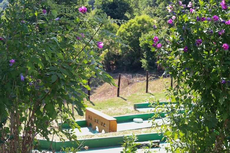 La Ferme Du Cayla - Next To A Golf Course