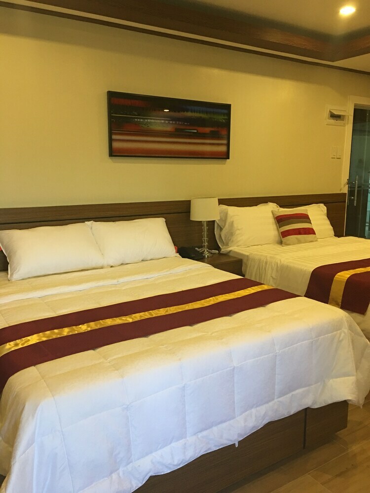 Hostal Robinland Residences - Hostel