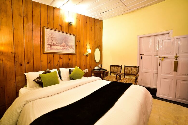 Hotel Chimney House By Opensky, Mussoorie