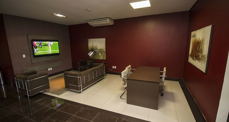 Golden Plaza Hotel