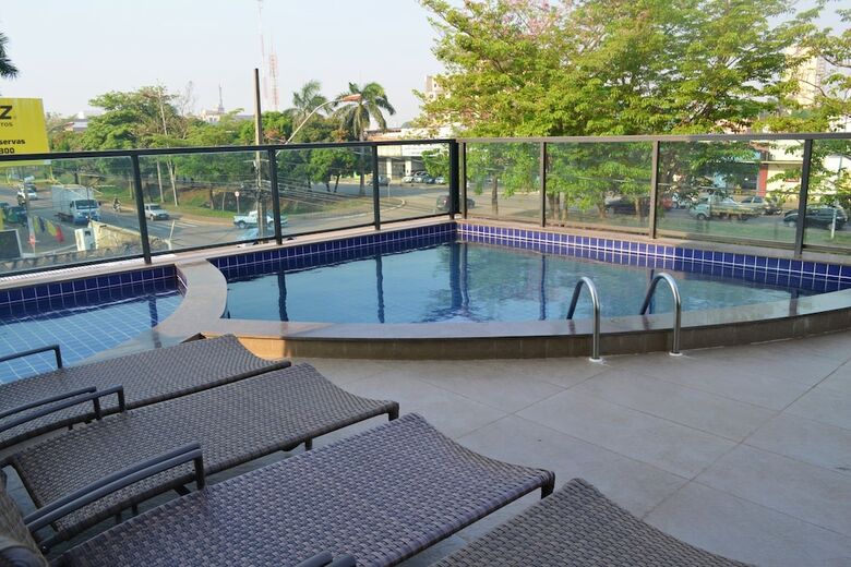 Golden Plaza Hotel