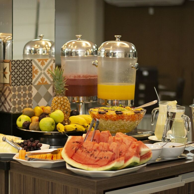 Golden Plaza Hotel