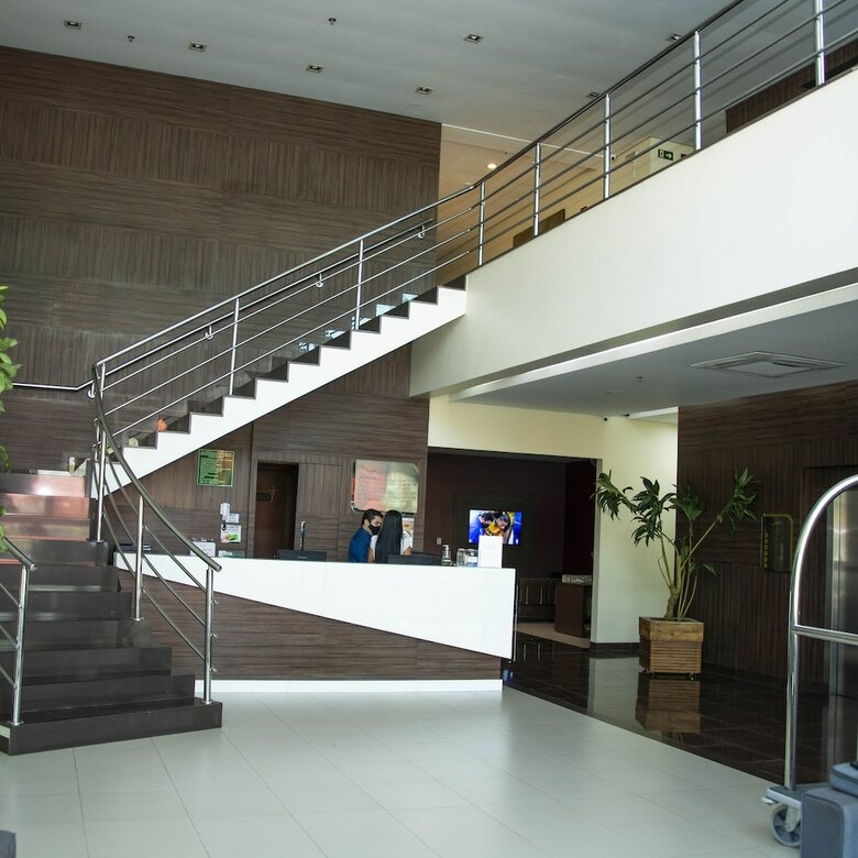 Golden Plaza Hotel