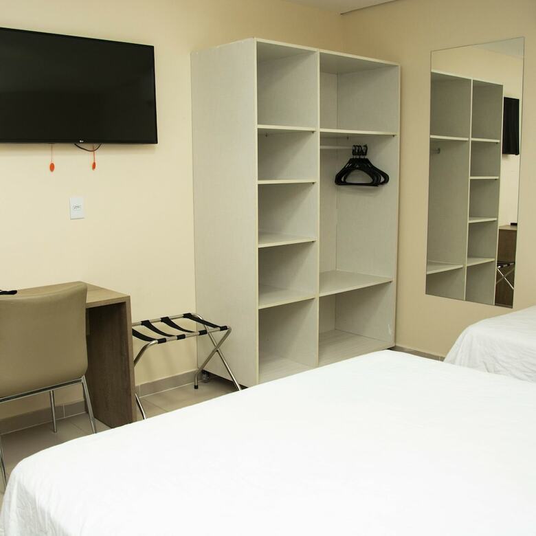 Golden Plaza Hotel