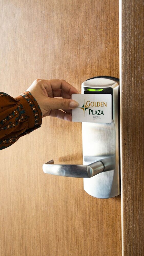 Golden Plaza Hotel