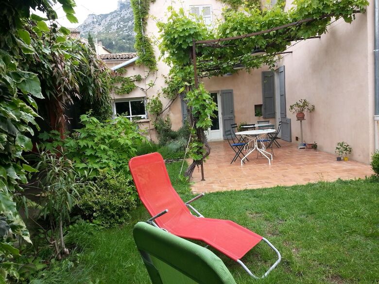 Bed & Breakfast Lescapade Capellane