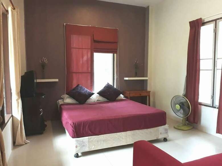 Hostal La Villa - Adults Only
