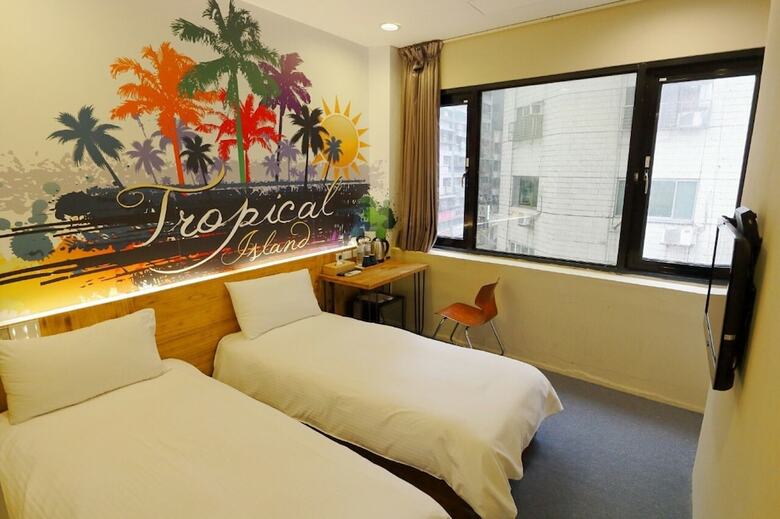 Hotel J2 Inn
