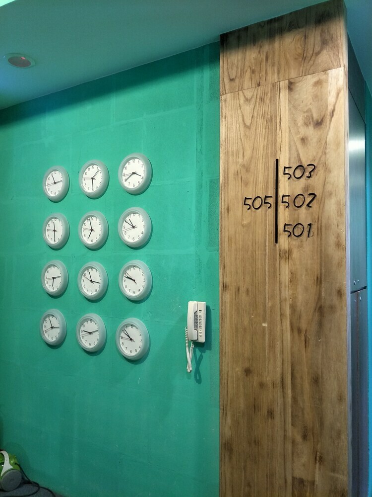 Hotel J2 Inn