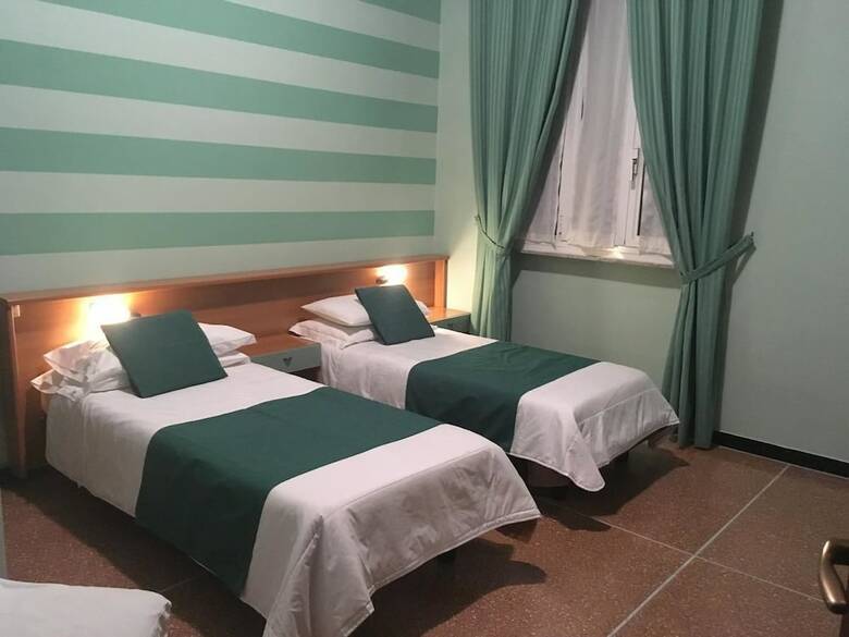 Hotel Glory