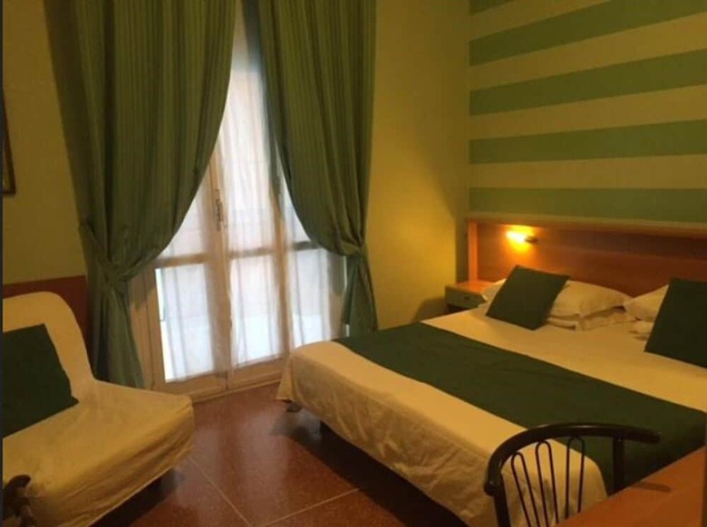Hotel Glory