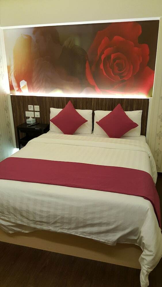 Whole Sunshine International Hotel