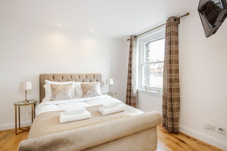 Great Mayfair Apartment - Sleeps 6