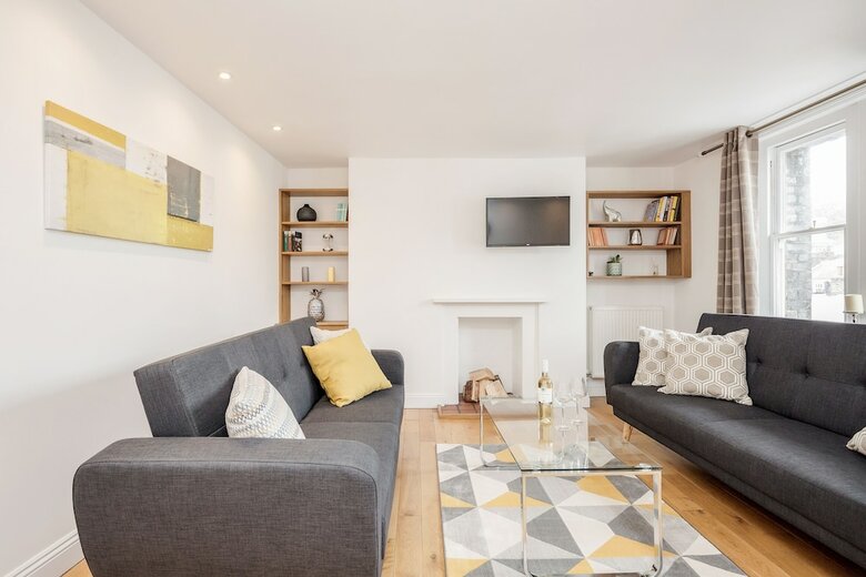 Great Mayfair Apartment - Sleeps 6